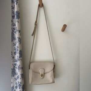 Cream Leather Coach Crossbody (vintage)